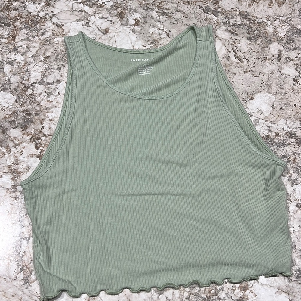 Don’t wear anymore and don’t want it wasting away in my closet.